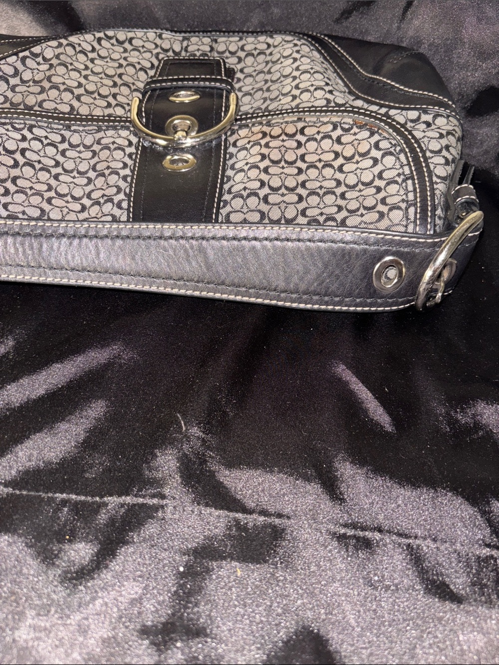 Stains Coach Soho signature monogram jacquard shoulder bag with leather trim - Picture 9 of 11